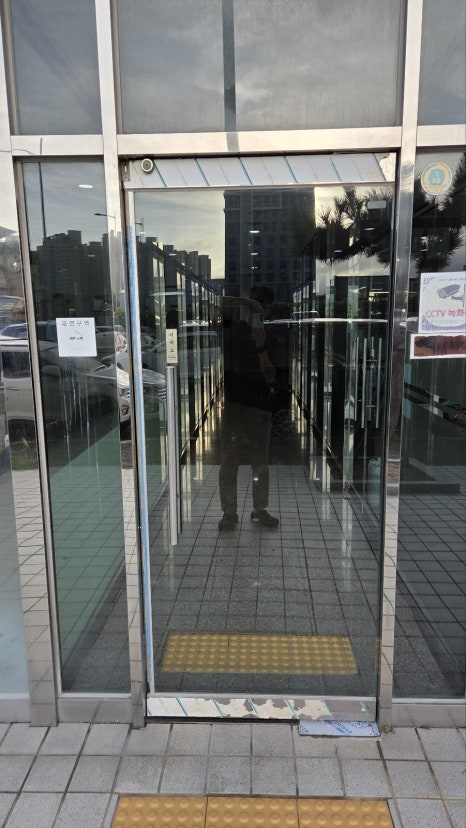 부산 강서구 상가 유리창 청소 현장